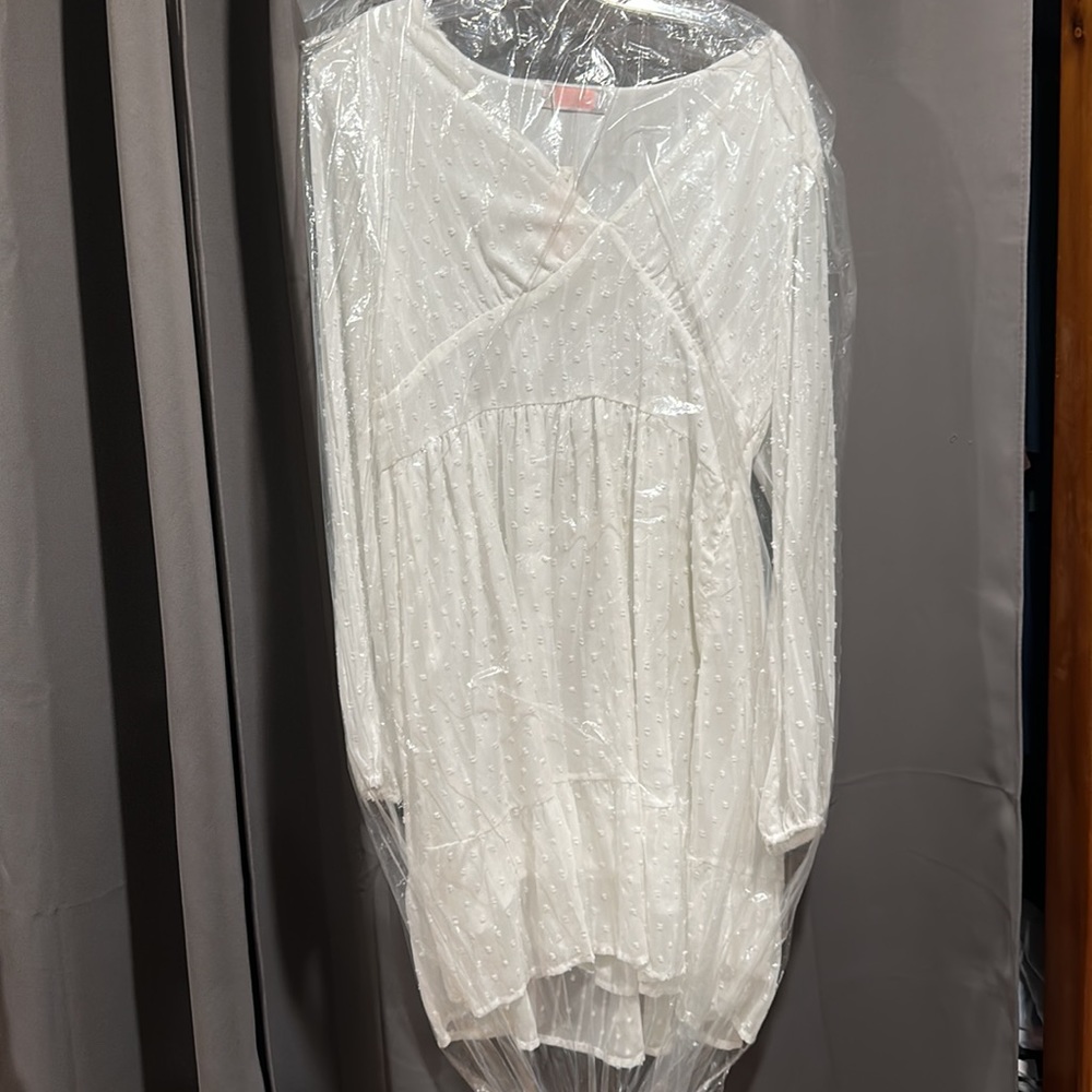 White long sleeve mini dress